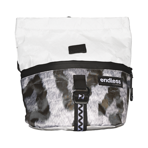 Magnetic Brush Bucket in Snow Leopard, front