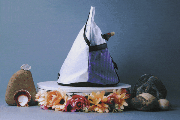 Magnetic Brush Bucket in White Stoneflower, rotating view