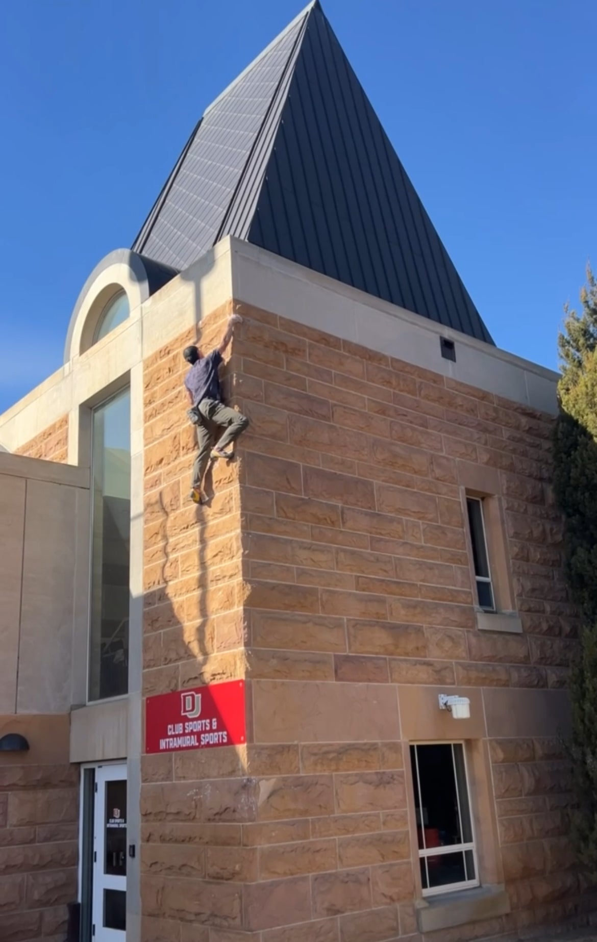 Buildering Buildering with Cedar Wright / Endless Choss – Endless Climbing