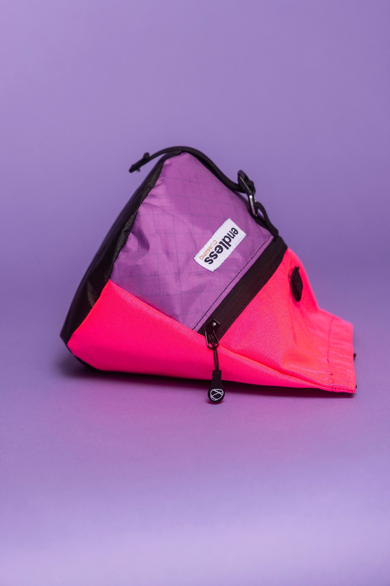 Magnetic Brush Bucket w/ Cool Stretch Liner
