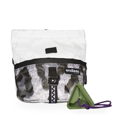 Magnetic Brush Bucket in Snow Leopard with a Green Triad Warm Up Block