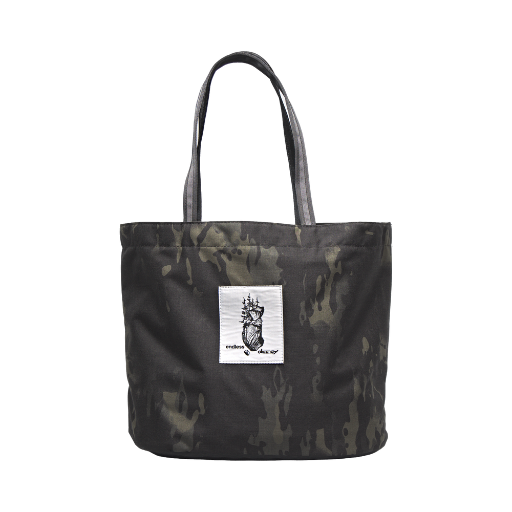 Endless Decoy Tote in Black Camo