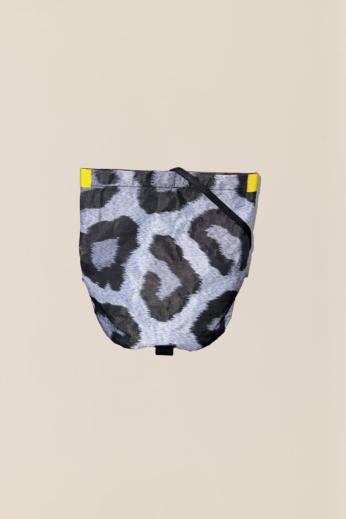 Magnetic Brush Bucket w/ Cool Stretch Liner
